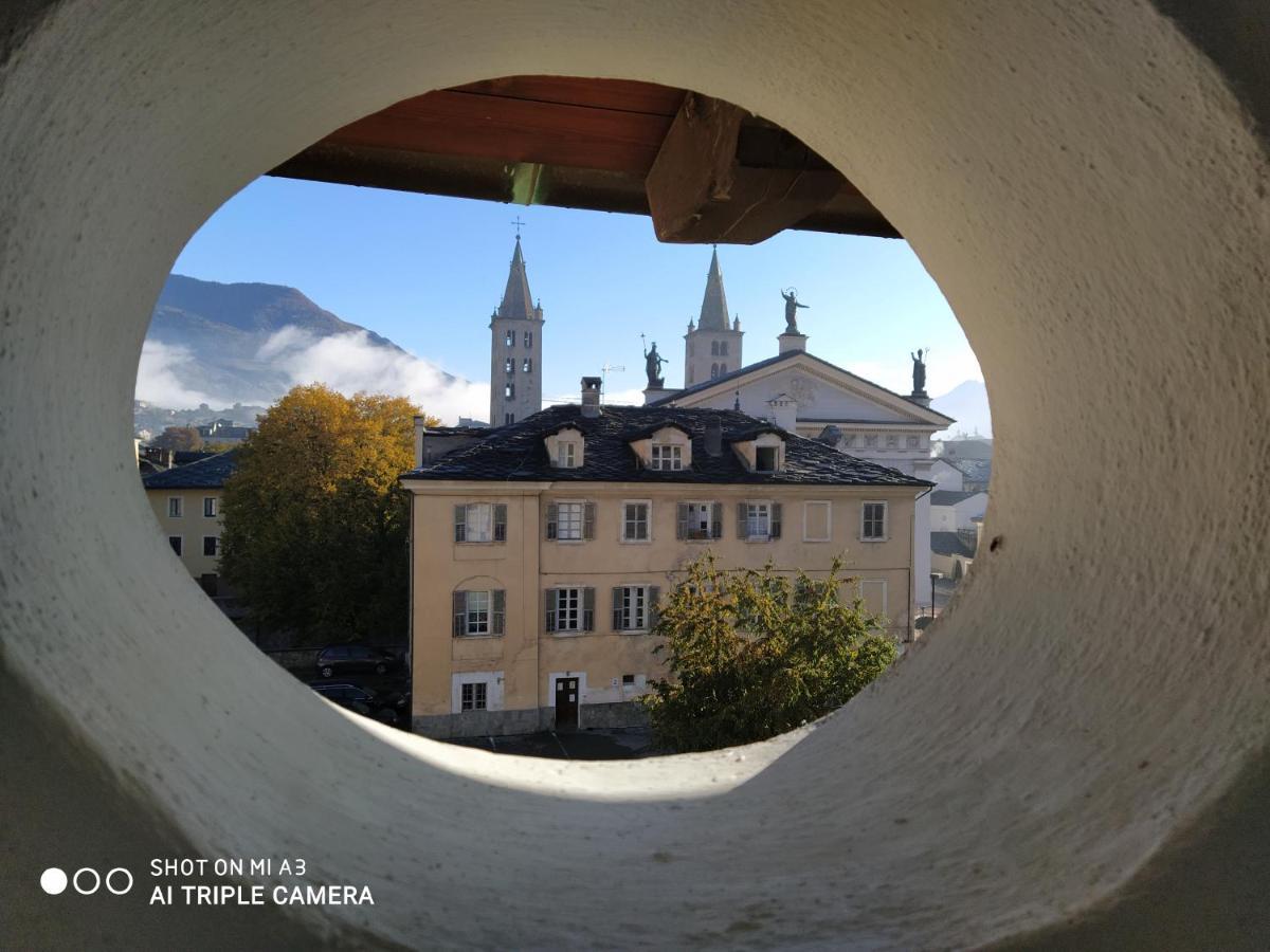 Un Oeil Sur La Cathedrale Apartman Aosta Kültér fotó